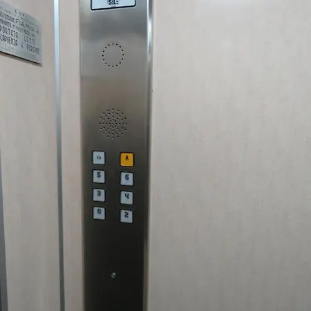 Отель Marta
