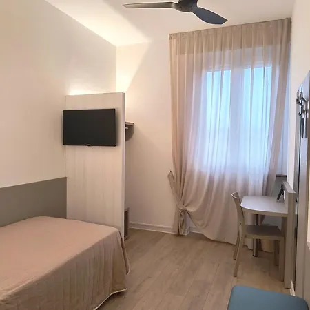 Hotel Marta 2*