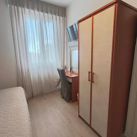 Marta Hotel 2*