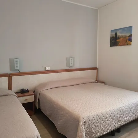 Hotel Marta 2*