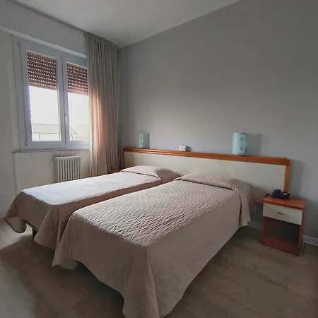 ホテル Marta フォルリ