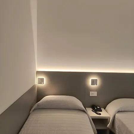 Marta Hotel 2*