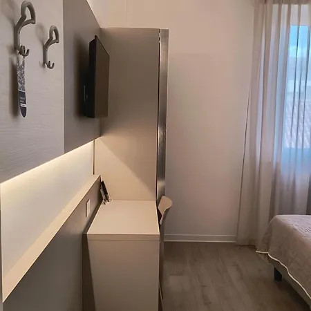 Marta Hotel 2*