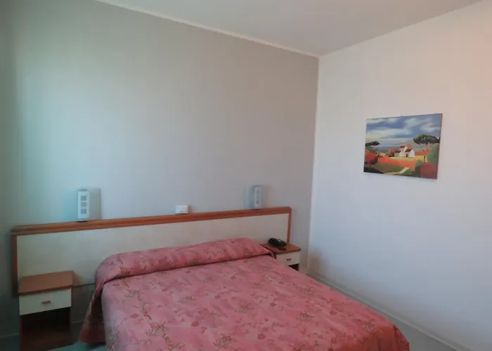 Marta Отель Форли