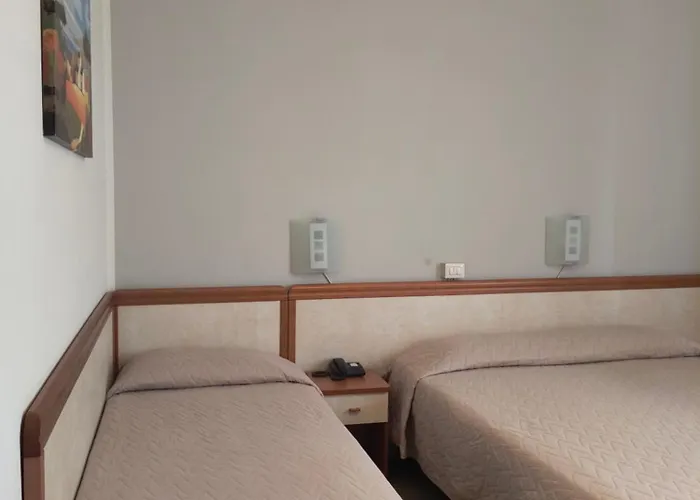 Отель Marta Форли